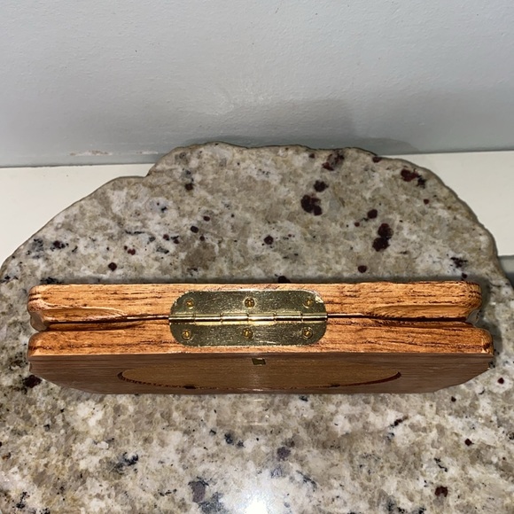 Vintage Solid Oak Wooden Engraved Standing Double Oval Picture Frame 3.5x5 - Picture 9 of 11